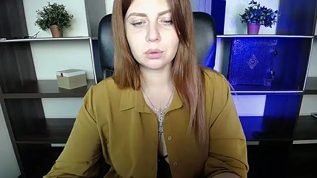 Lizzy Love online show from March 14, 11:53 pm