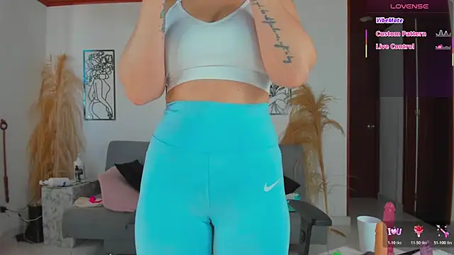 Snapshot of cindy_love2 chatting on July 6, 1:19 pm cindy love2 online show from July 6, 1:19 pm