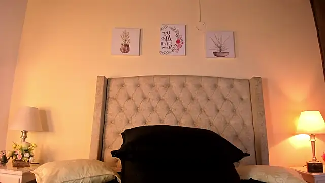 allisson m online show from April 22, 12:07 pm