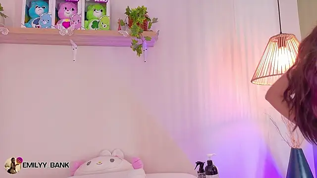 emily bank online show from April 17, 8:01 pm