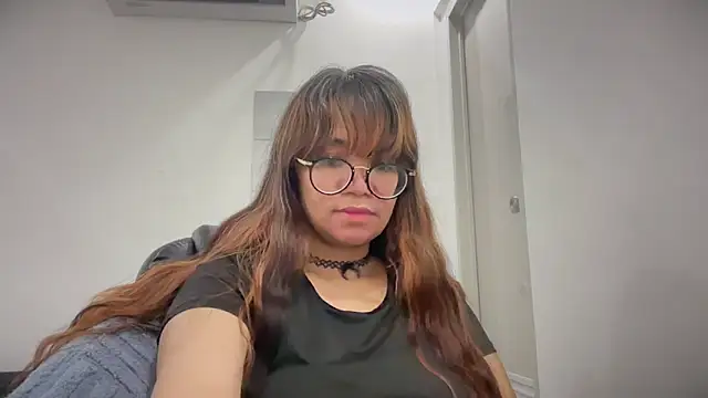Pinkyrose111 online show from May 2, 4:06 am
