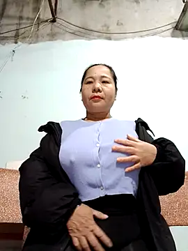 Queen 18200 online show from January 9, 10:11 pm