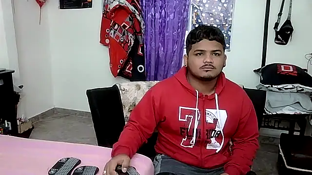 Snapshot of Boycuriousxxx chatting on April 26, 11:08 am Boycuriousxxx online show from April 26, 11:08 am