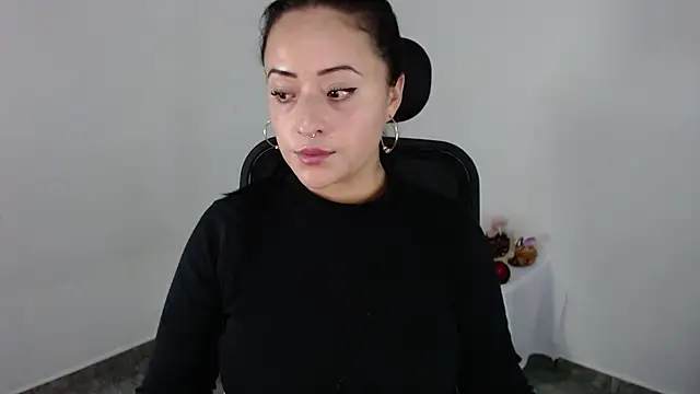 Snapshot of jjulietha95 chatting on July 11, 12:13 am jjulietha95 online show from July 11, 12:13 am
