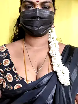 Snapshot of mayaa2u chatting on April 2, 5:05 am mayaa2u online show from April 2, 5:05 am