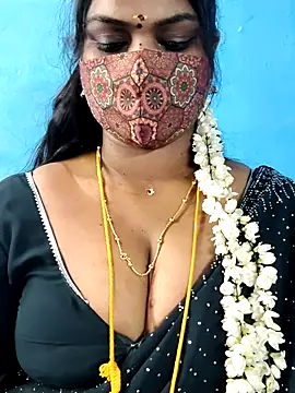 Snapshot of mayaa2u chatting on July 8, 2:49 am mayaa2u online show from July 8, 2:49 am