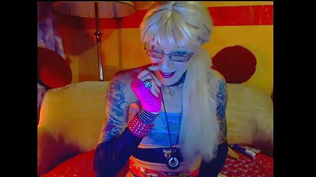 cuxladyboy online show from December 15, 10:47 pm