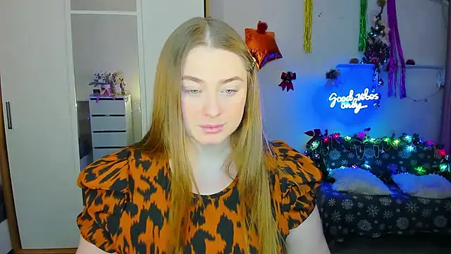 Demure Smile online show from December 5, 3:50 pm