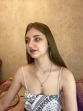 MollyDolle online show from December 16, 7:21 pm