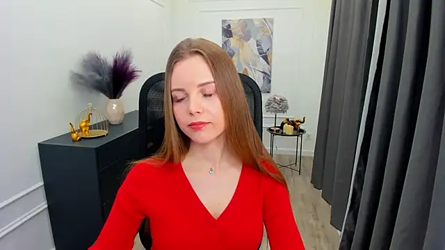 MileyWings online show from March 2, 5:30 am