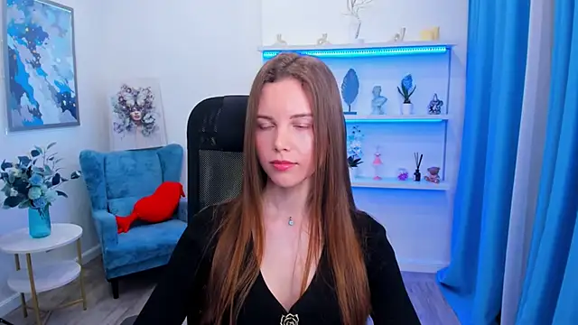 MileyWings online show from April 17, 11:46 am