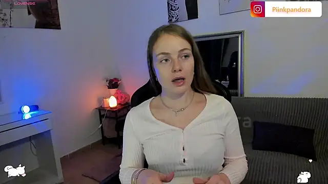 Piinkpandora online show from March 21, 8:34 pm