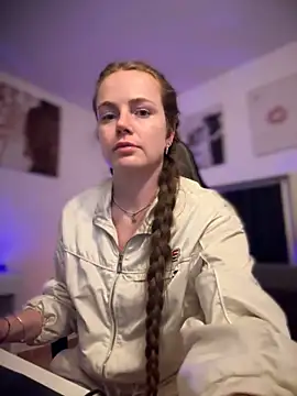 Piinkpandora online show from April 4, 7:00 pm