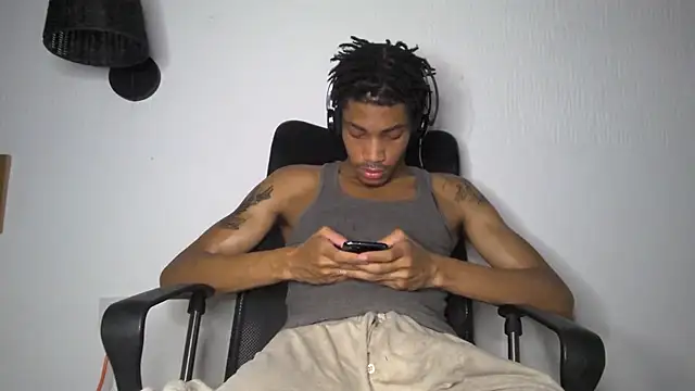 Skinnyblackman online show from June 24, 2:54 am