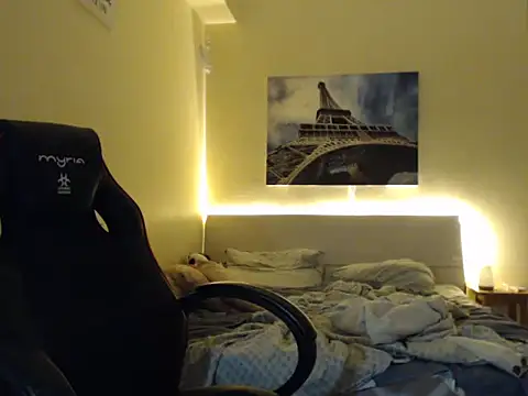 amydamarw online show from February 4, 5:19 pm