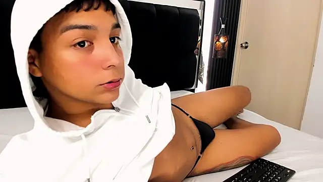 Seductivo jr online show from July 26, 8:21 am