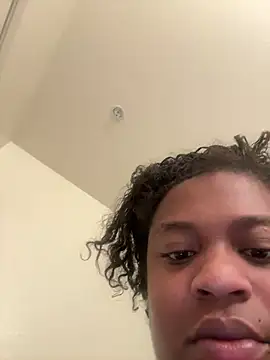 Snapshot of Prettynthick12 chatting on March 11, 11:22 pm Prettynthick12 online show from March 11, 11:22 pm