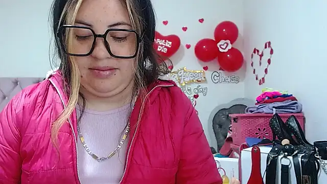 lanaqueen699 online show from March 3, 12:27 pm