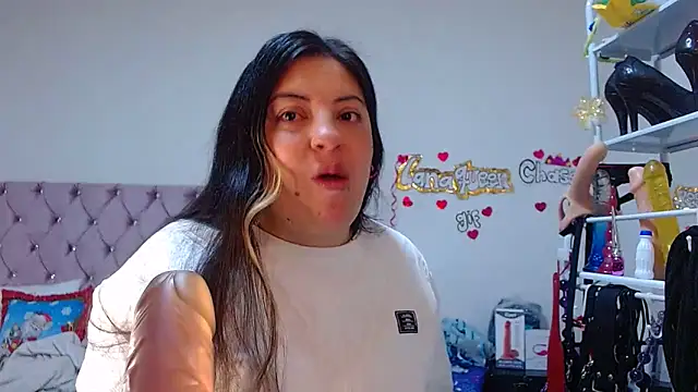 lanaqueen699 online show from December 17, 12:33 pm