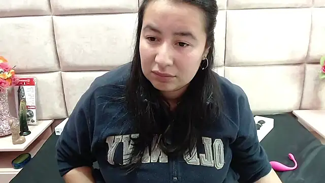 NaomyPrinces online show from December 24, 1:06 pm