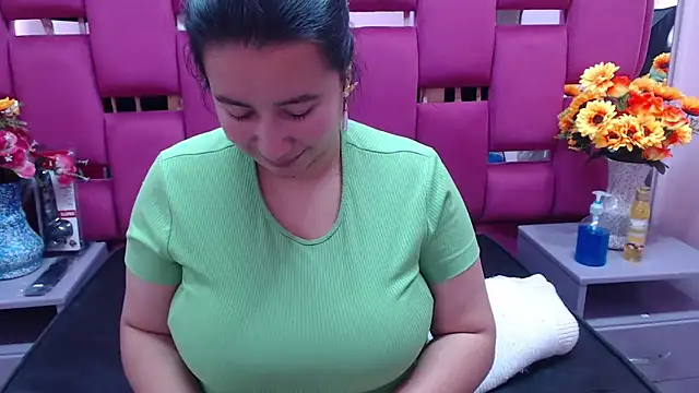 NaomyPrinces online show from January 20, 1:32 pm