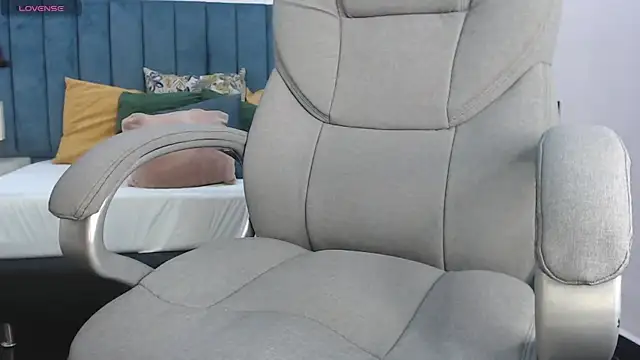 april bunnyy online show from January 7, 6:21 pm