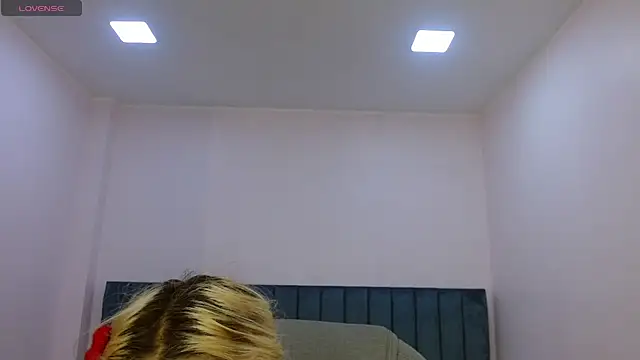 april bunnyy online show from July 3, 8:15 pm
