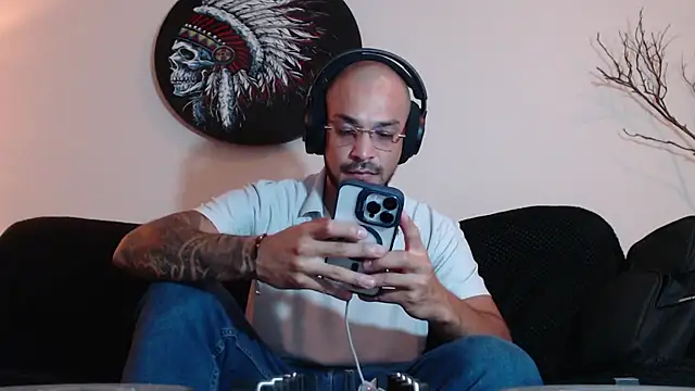 Snapshot of DirtyDanteX chatting on May 23, 12:05 am DirtyDanteX online show from May 23, 12:05 am
