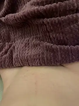 Snapshot of Meeedooo69 chatting on February 8, 10:02 pm Meeedooo69 online show from February 8, 10:02 pm