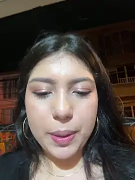 Snapshot of Maii_chan chatting on January 12, 1:00 am Maii chan online show from January 12, 1:00 am