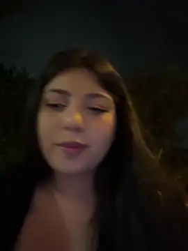 Snapshot of Maii_chan chatting on March 1, 1:43 am Maii chan online show from March 1, 1:43 am