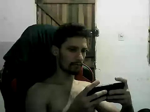 LucasMarcelo85 online show from December 8, 9:35 am