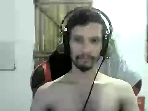 LucasMarcelo85 online show from December 23, 4:12 am