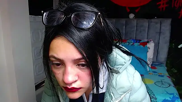 Violettasquirt online show from May 21, 1:40 pm