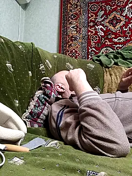 Pineapple04 online show from April 12, 5:18 pm