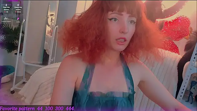 Toxic Ellies online show from June 7, 1:48 pm