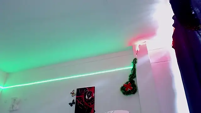 Rousrossell 4 online show from December 16, 7:32 pm