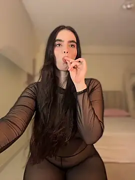 Mavi Coless online show from May 3, 2:06 am