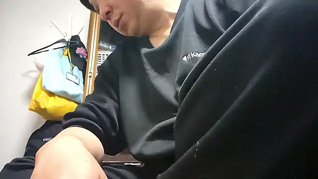 Snapshot of 07YUKIO chatting on March 29, 3:34 pm 07YUKIO online show from March 29, 3:34 pm