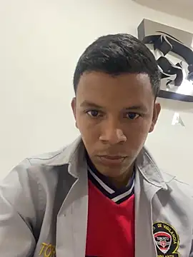 Snapshot of Onel9701 chatting on February 21, 1:45 pm Onel9701 online show from February 21, 1:45 pm