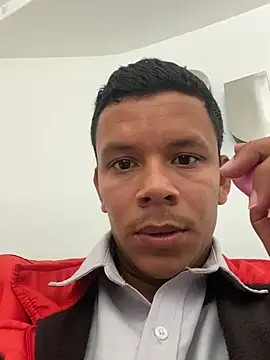 Snapshot of Onel9701 chatting on February 28, 1:12 pm Onel9701 online show from February 28, 1:12 pm