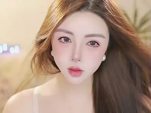 Qiaoqiao  online show from June 5, 4:13 pm