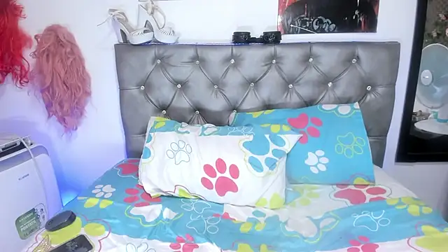 Snapshot of SWEETSAMY39715 chatting on February 4, 1:27 pm SWEETSAMY39715 online show from February 4, 1:27 pm