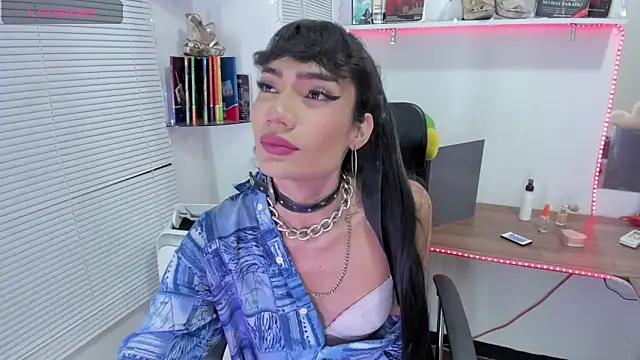 Snapshot of SWEETSAMY39715 chatting on March 22, 4:24 am SWEETSAMY39715 online show from March 22, 4:24 am