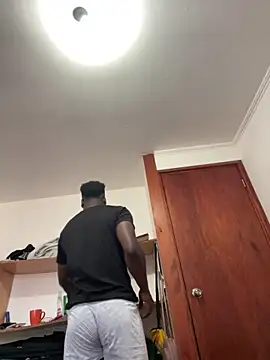 Snapshot of Andricastro chatting on March 13, 9:26 pm Andricastro online show from March 13, 9:26 pm