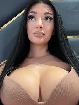 amirahylerr online show from October 6, 1:41 pm