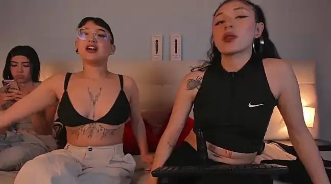 Snapshot of Cintya_Kros chatting on January 11, 2:41 am Cintya Kros online show from January 11, 2:41 am