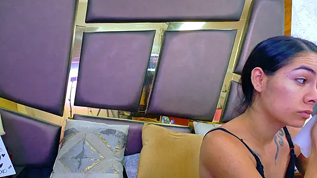 NicoleEsposito online show from April 16, 12:39 pm