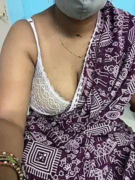 Snapshot of sajeetha chatting on July 15, 2:50 am sajeetha online show from July 15, 2:50 am