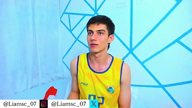 liam scott77 online show from December 13, 8:14 pm